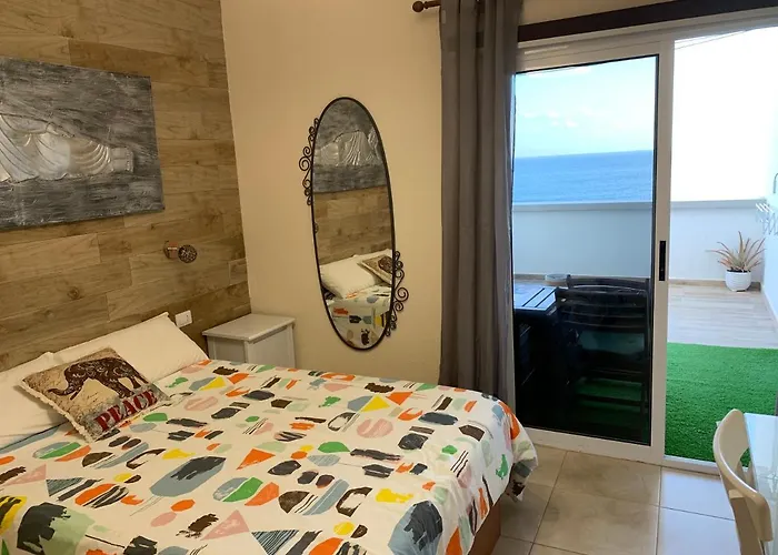 Playa Chica 1 サンタクルスデテネリフェ